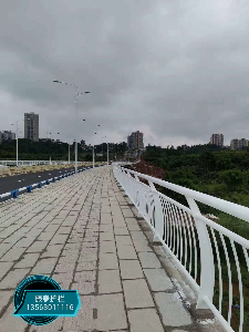 山東不銹鋼復(fù)合管欄桿價(jià)格